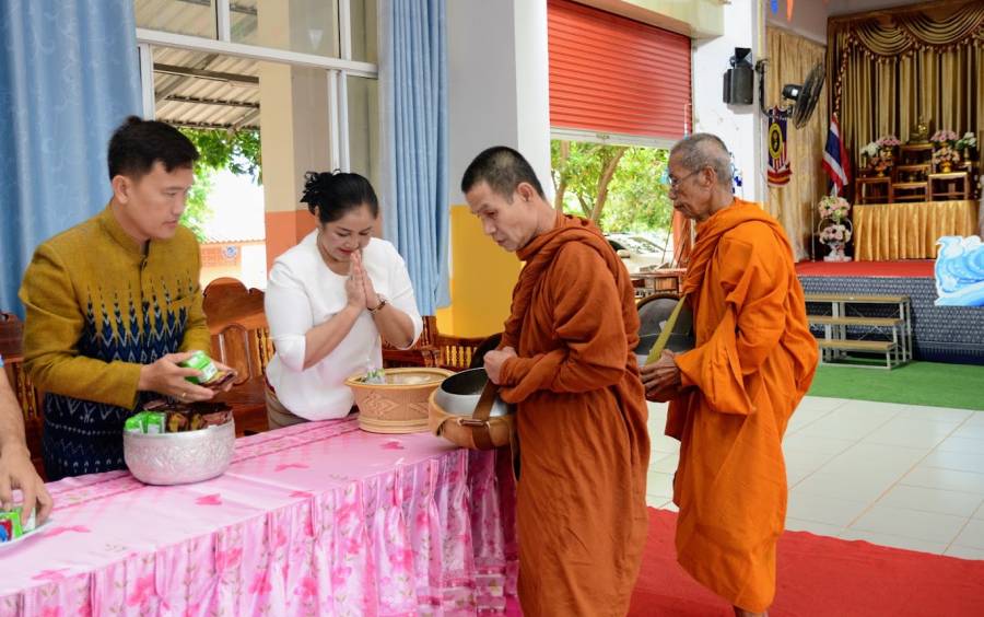 กิจกรรมทำบุญ ตักบาตร วันเข้าพรรษา ปีการศึกษา 2569