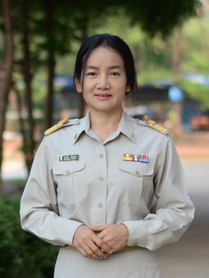 นางดวงใจ  แพงศรี