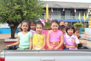 กิจกรรมแห่เทียนพรรษา ระดับชั้นอนุบาล